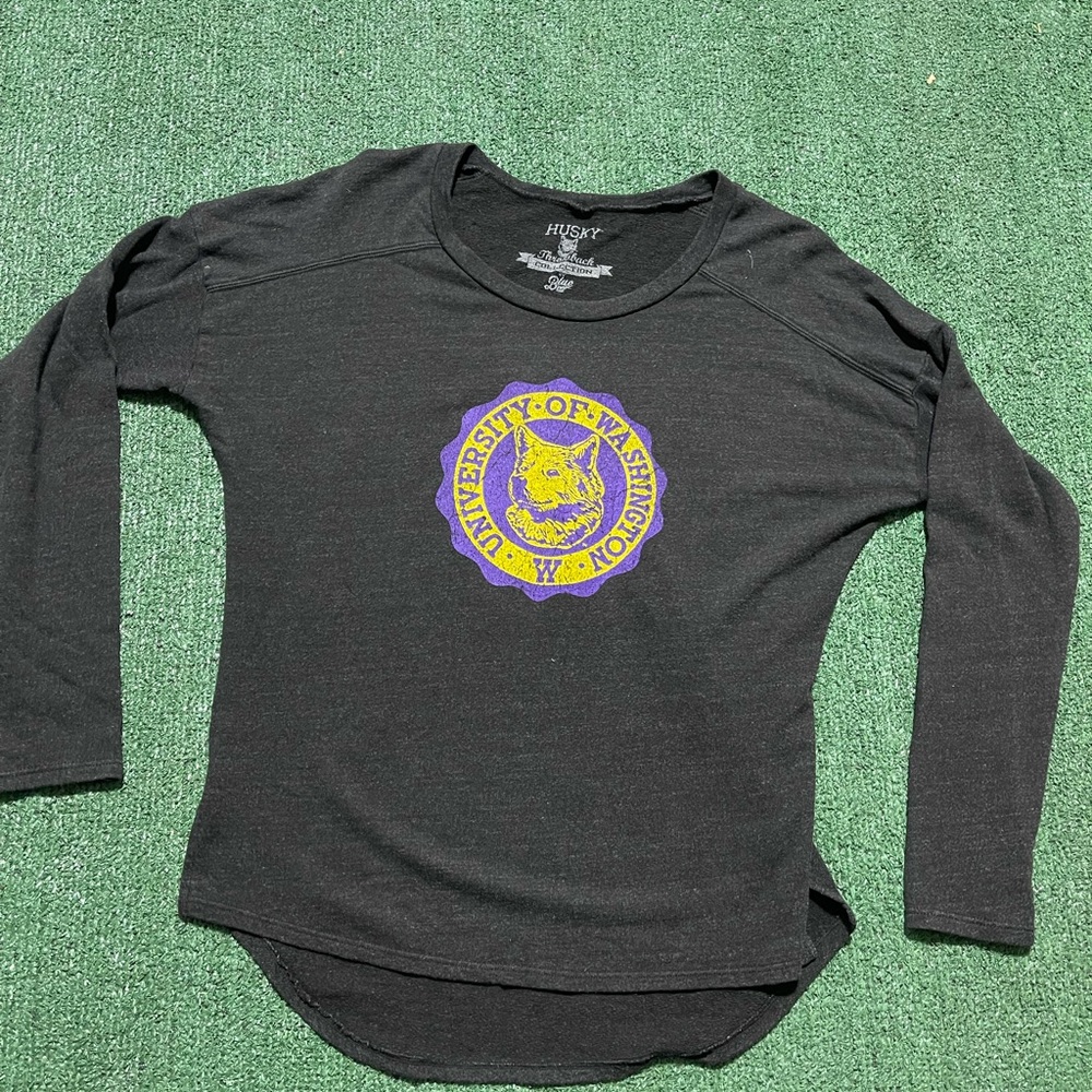 University of Washington Huskies Womens Long Sleeve Scalloped Shirt Size M